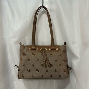 👜 Dooney & Bourke Brown Logo Tote Bag – Excellent Condition